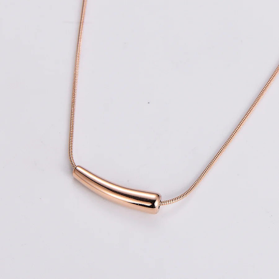 Elegant Curve Necklace image 4
