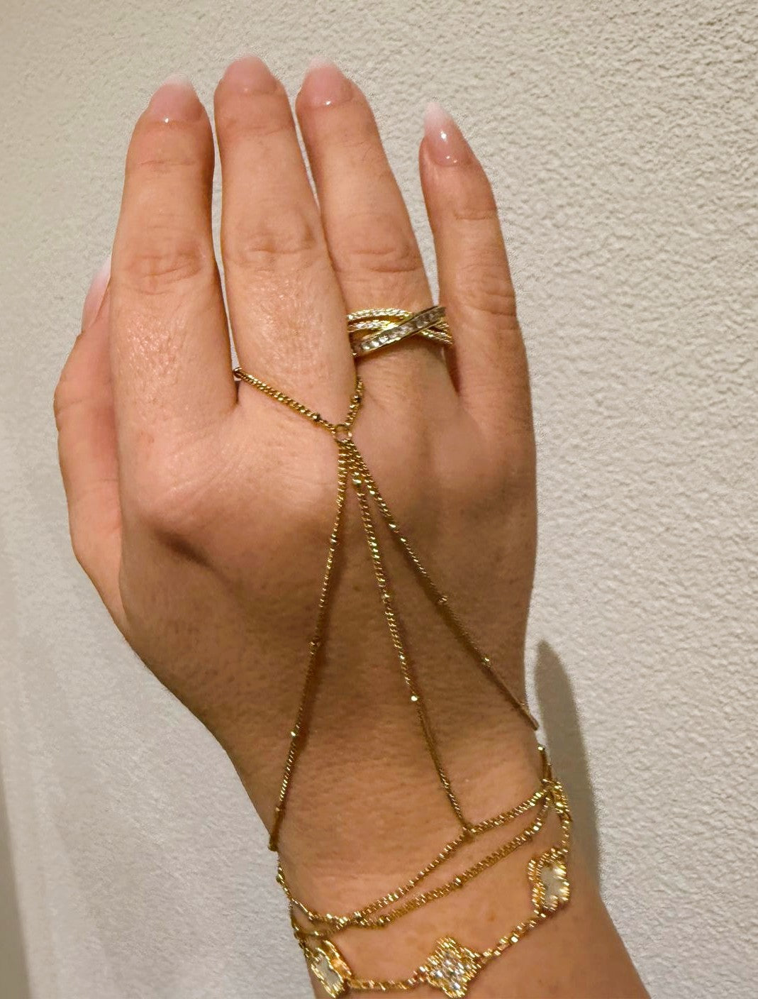 Elle Hand Chain