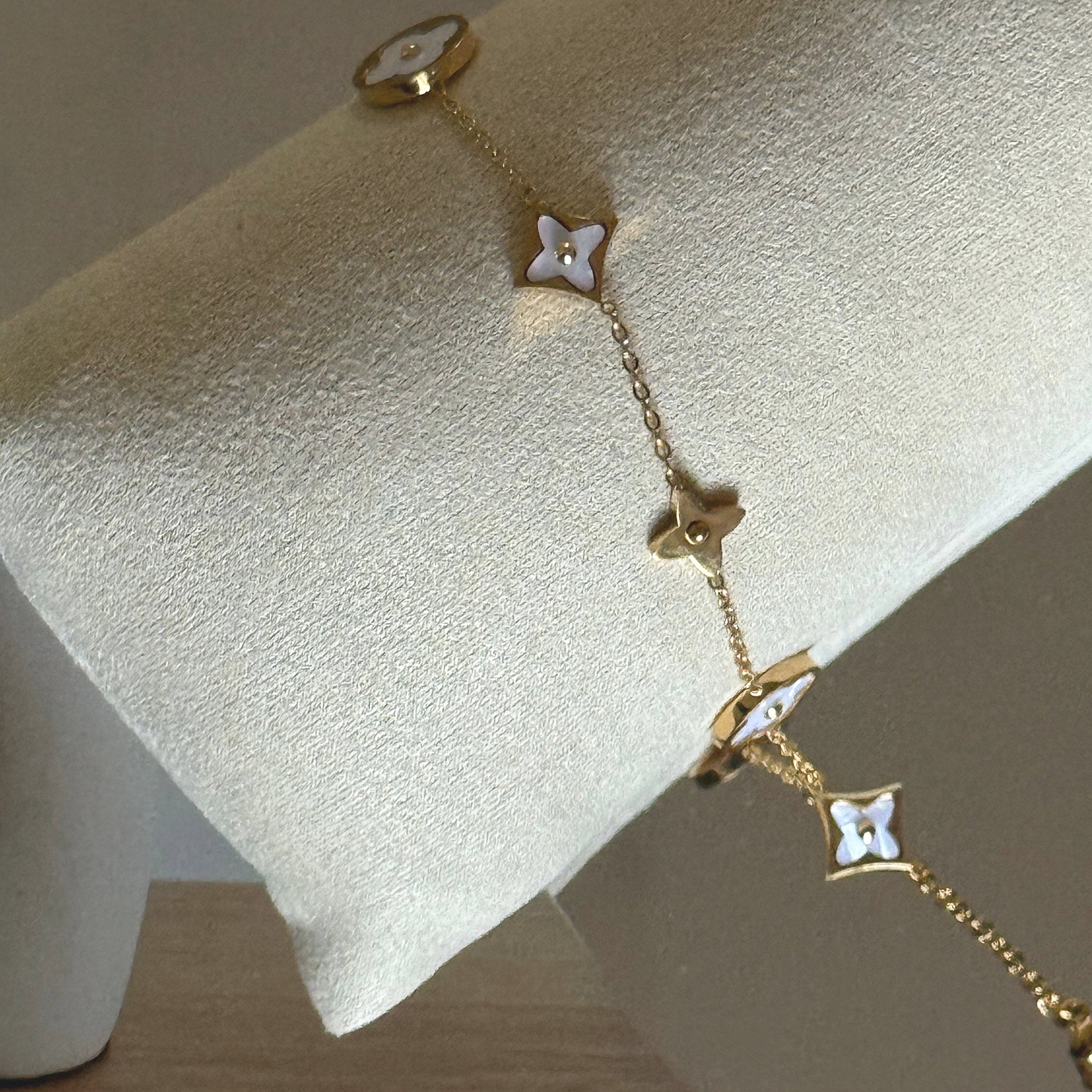 Blossom Luxe image 2