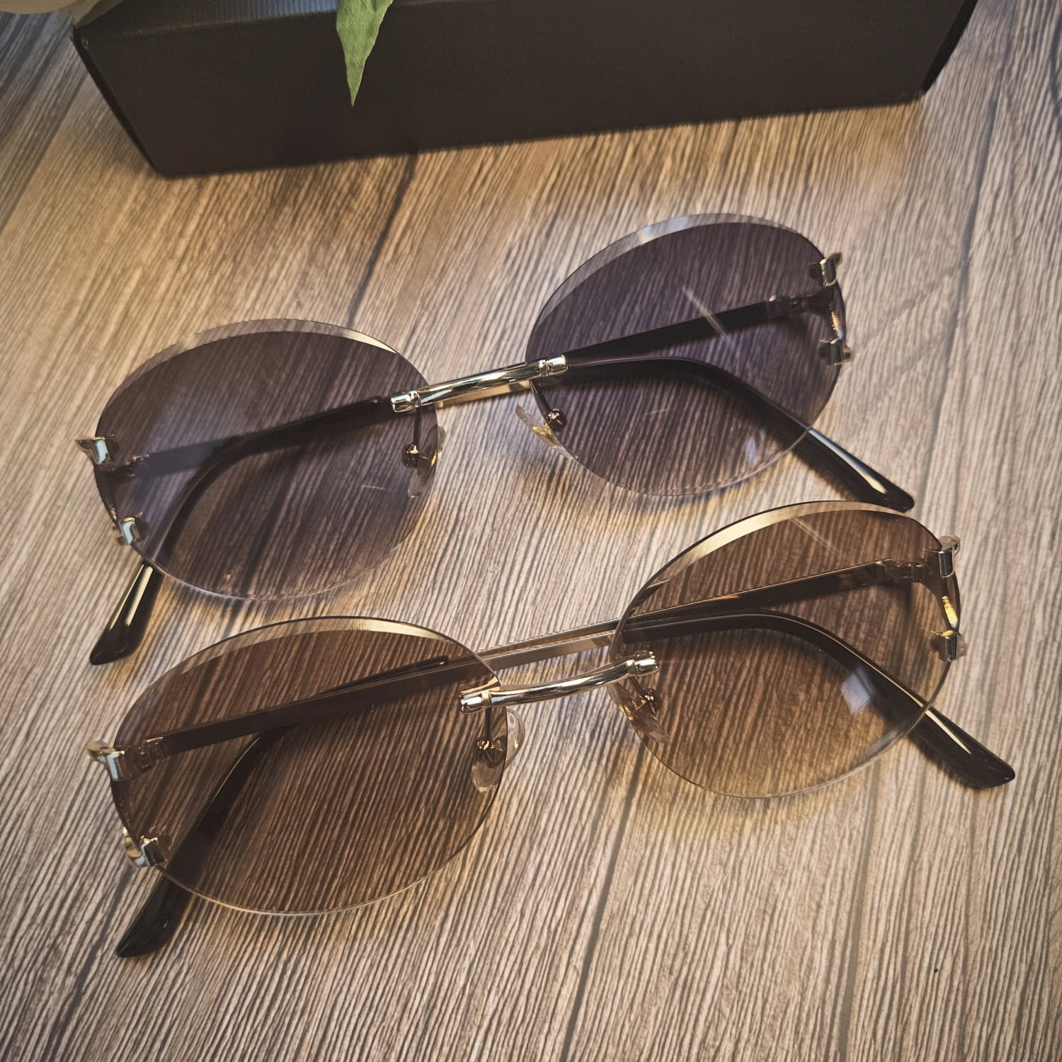 Vintage Round image 3